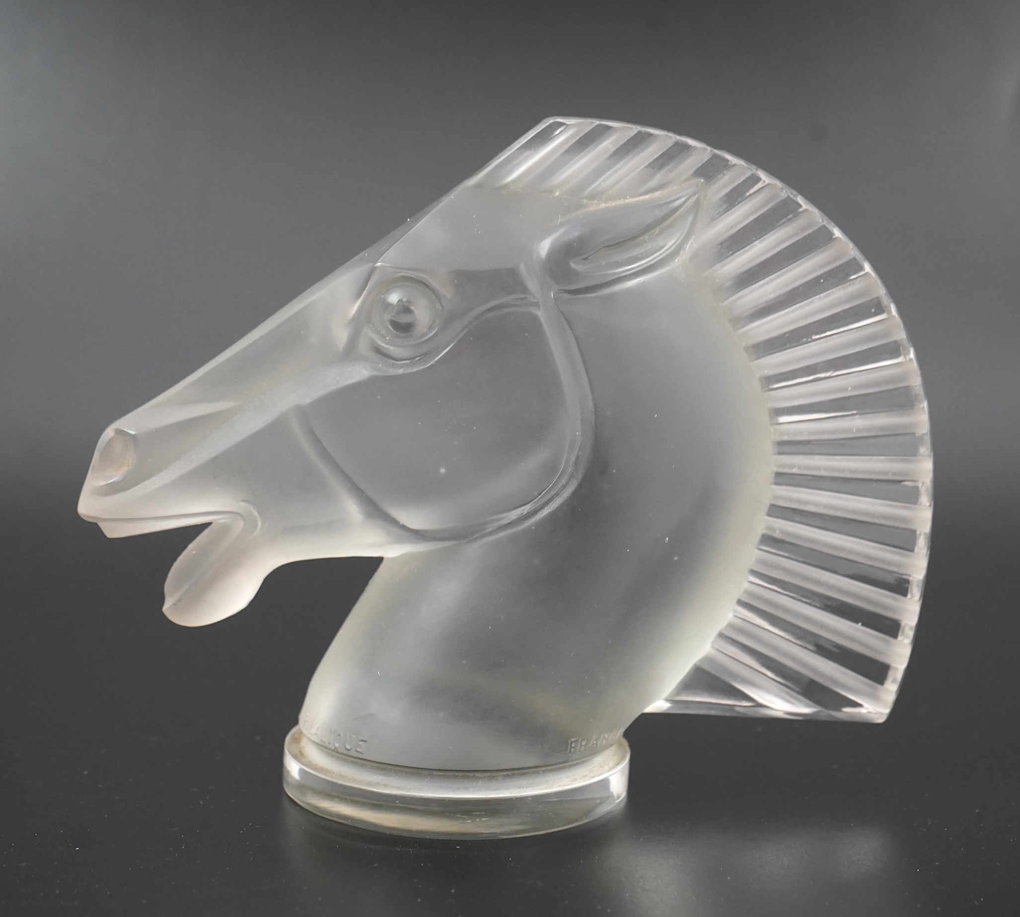 René Lalique: A 'Longchamp B' mascot